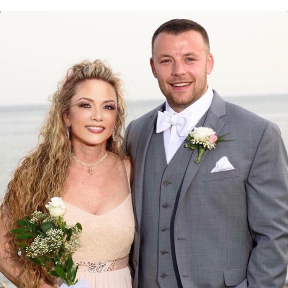 Meet your Posher, Lorraine - Picture 1 of 1